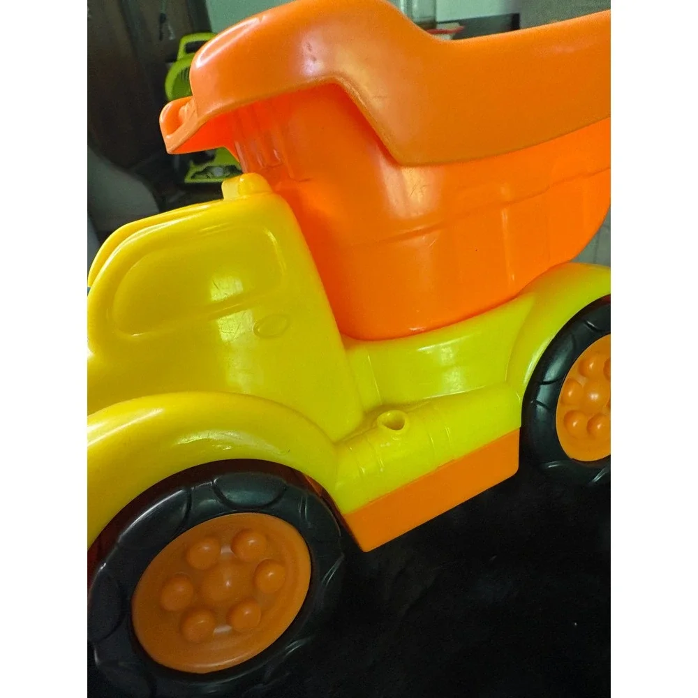 Fisher Price Little People Yellow Orange Dump Truck Toy Vehicle Construction